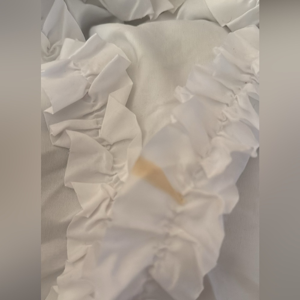 White Ruffled Bedding - Picture 5 of 5